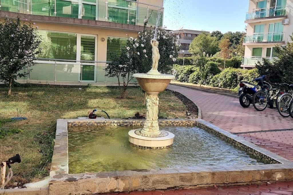 Уютен Апартамент Близо До Морето Igroeg Burgas ภายนอก รูปภาพ